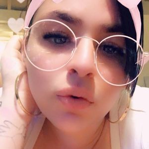 Meet your Posher, Desiree